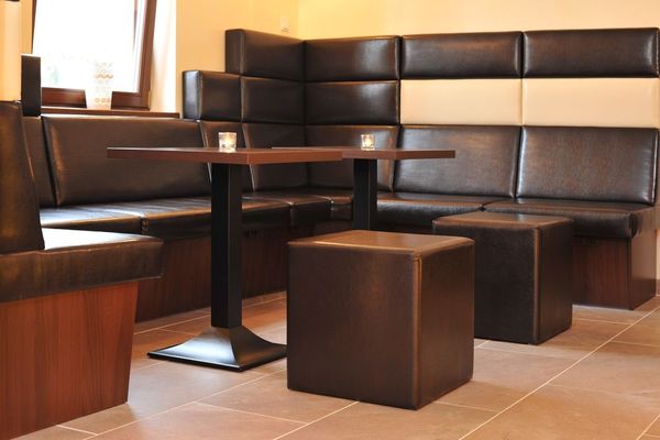 Restaurační čalouněné lavice