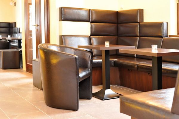 Restaurační čalouněné lavice