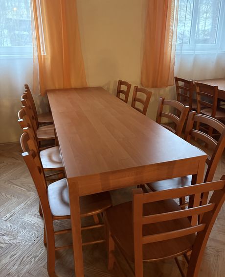 Dřevěné stoly pro kultruní domy