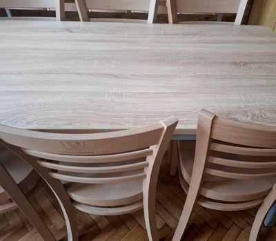 Dřevěné židle pro kultruní domy