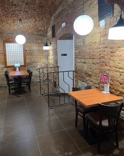 čalouněnélavice a židle do restaurace