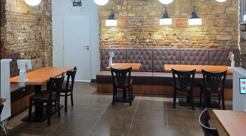 čalouněnélavice a židle do restaurace