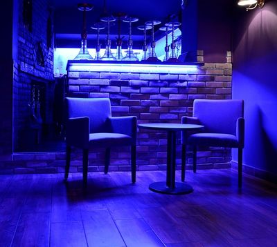 Čalouněné lavice, taburety a křesla