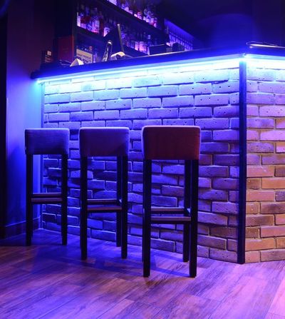 Čalouněné lavice, taburety a křesla