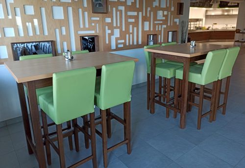 Barové stoly dřevěné