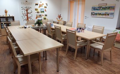 Židle s odnímatelným sedákem