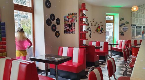 Čalúnené sedačky a lavice CORTINA Čalouněné lavice CORTINA