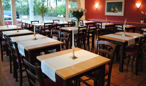 Dřevěné židle Ricardo P Dřevěné židle Ricardo