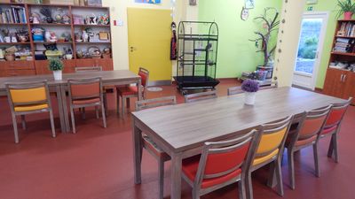 Židle a stoly pro seniory