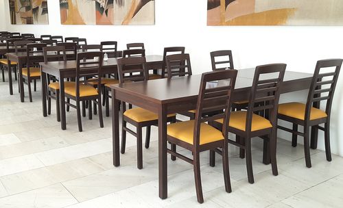 Dřevěné stoly KIAN M Dřevěné stoly KIAN M