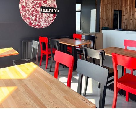 Židle a stoly pro Mama´s burger