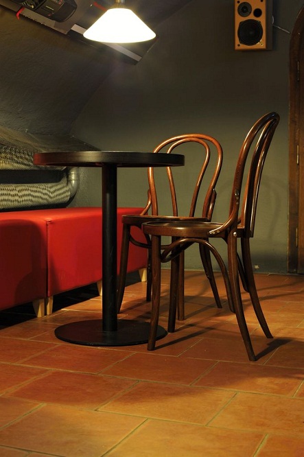 Stolov&eacute; pl&aacute;ty desky 44 mm