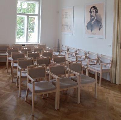 Čalouněné židle a křesla pro kulturní domy 