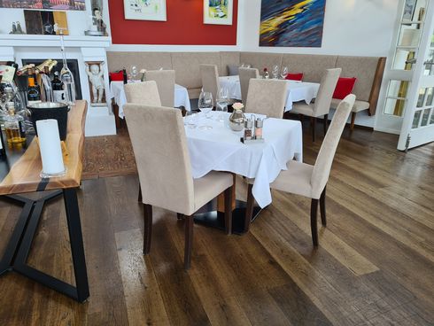 Drevené čalúnené stoličky RELA MC Čalouněné židle do restaurace