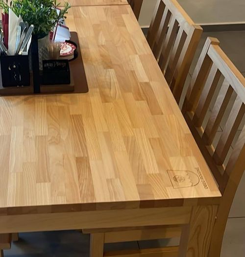 Dřevěné stoly masivní buk s logem Dřevěné stoly masivní buk s logem