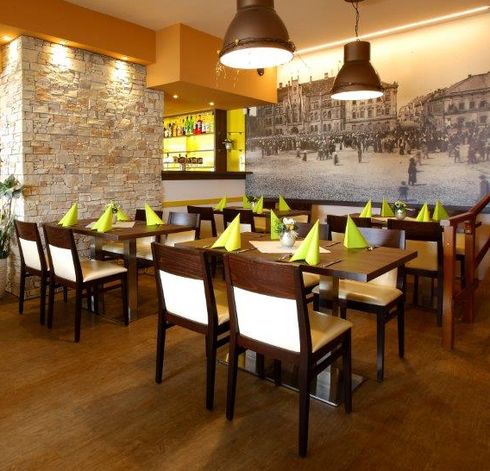 Dřevěná židle FINO P