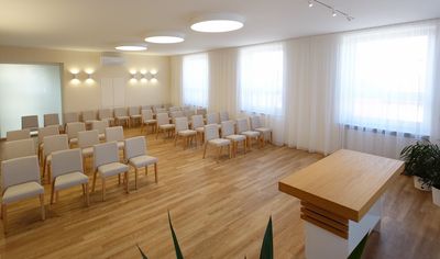 Celočalouněné židle do obřadní síně