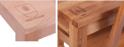 Logo obce na desky stolů