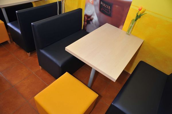 Čalouněné taburety MICA RL