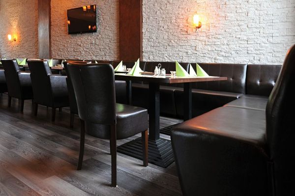 Čalouněné lavice a křesla pro restaurace