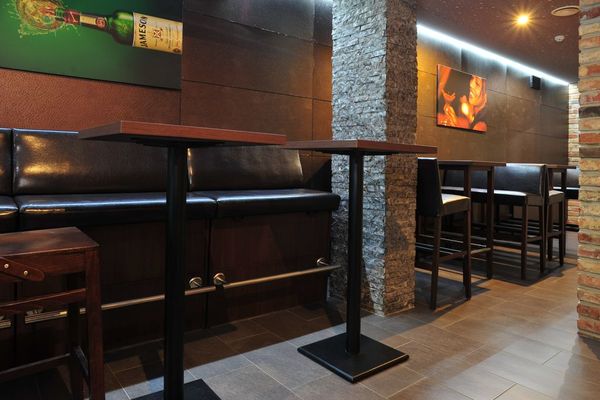 Čalouněné lavice pro restaurace