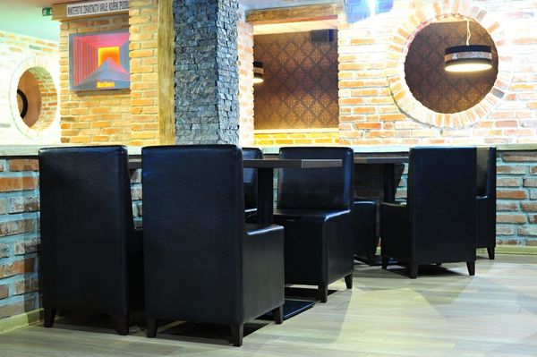 Čalounněé taburety pro restaurace