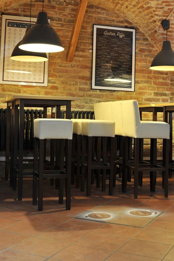 Restaurační barové židle