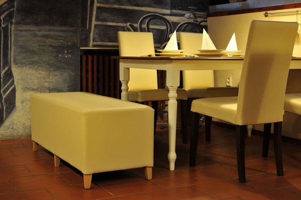 Restaurační čalouněné židle