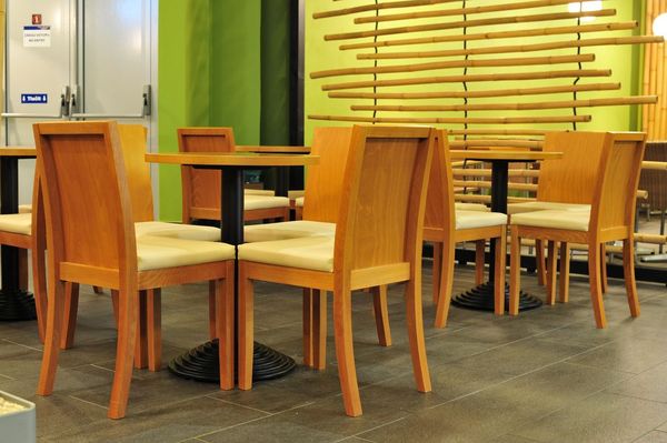 Čalouněná křesla a lavice