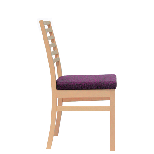 Dřevěná židle čalouněná SCARLET P