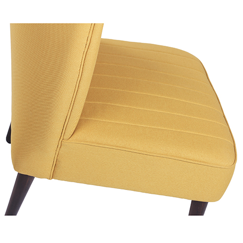 Čalouněná křesla MALTE v retro stylu