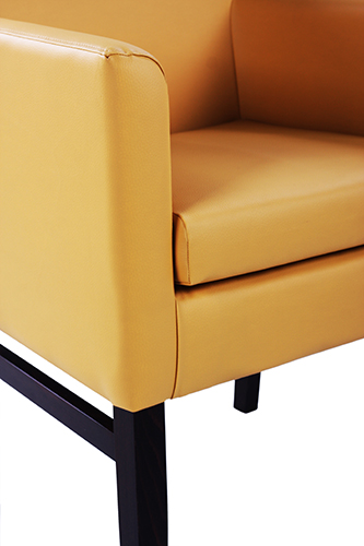 Čalouněné křeslo LEEDS